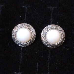 Carolyn Pollack Sterling and White Agate Post Earrings EUC